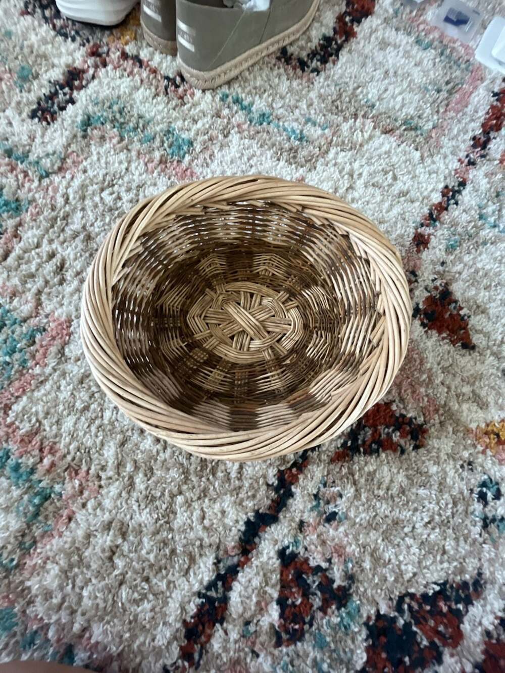 Vintage Round Two-Tone Woven Wicker Decorative Bowl Basket